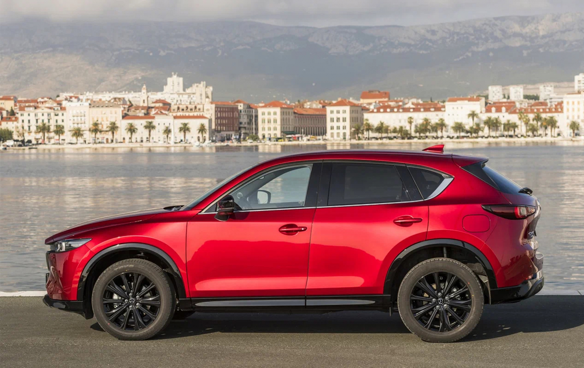 Автосалон: Mazda CX-5 New
