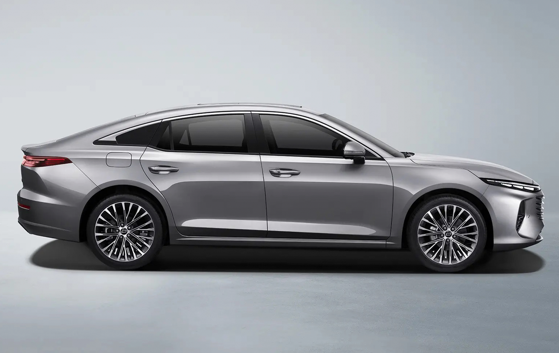 Автосалон: Bestune B70 New