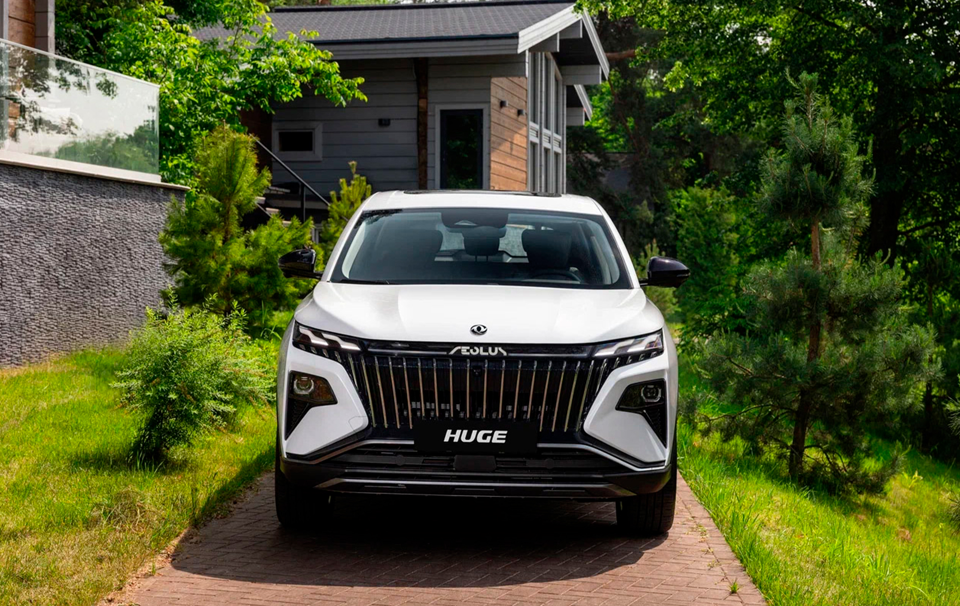Автосалон: Dongfeng Huge