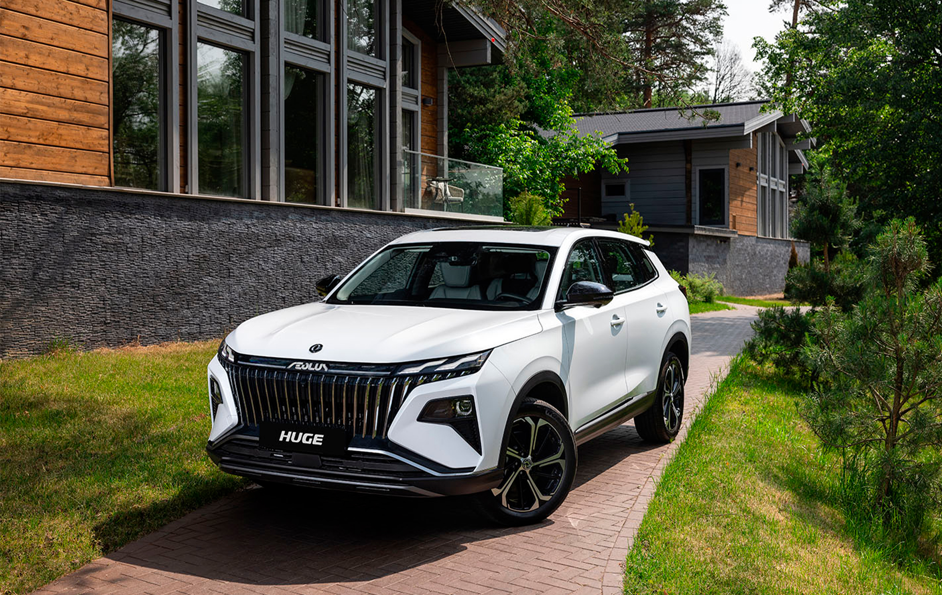 Автосалон: Dongfeng Huge