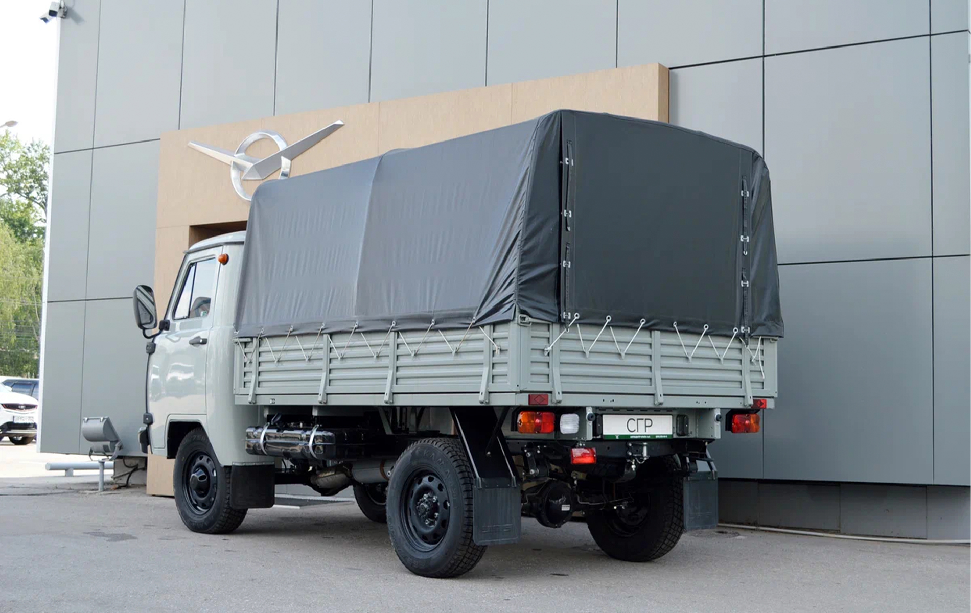 Автосалон: Uaz СГР Однорядная кабина