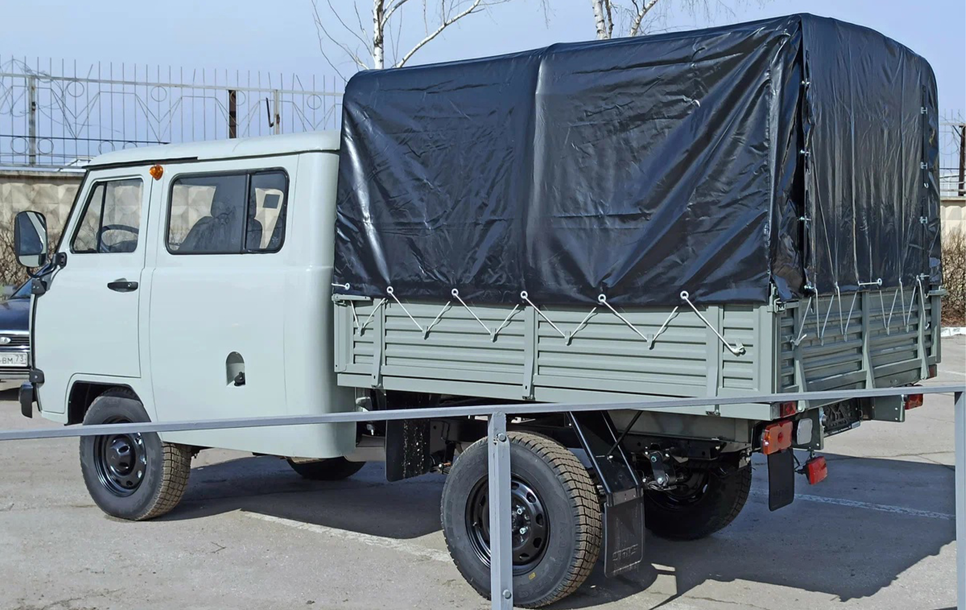 Автосалон: Uaz СГР Двухрядная кабина