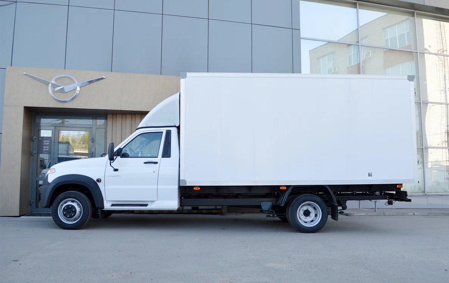 Автосалон: Uaz Профи Фургон
