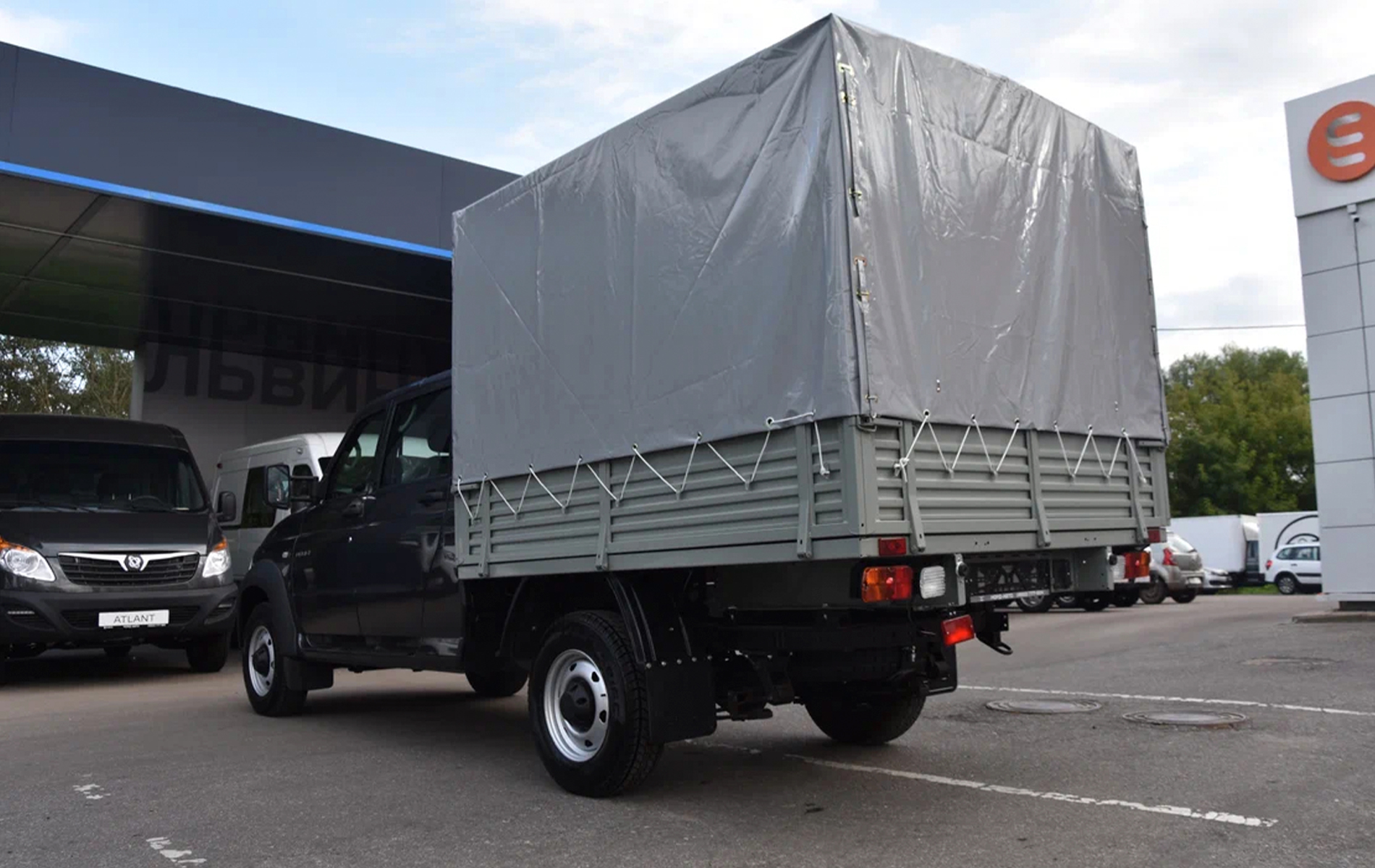 Автосалон: Uaz Профи Двухрядная кабина