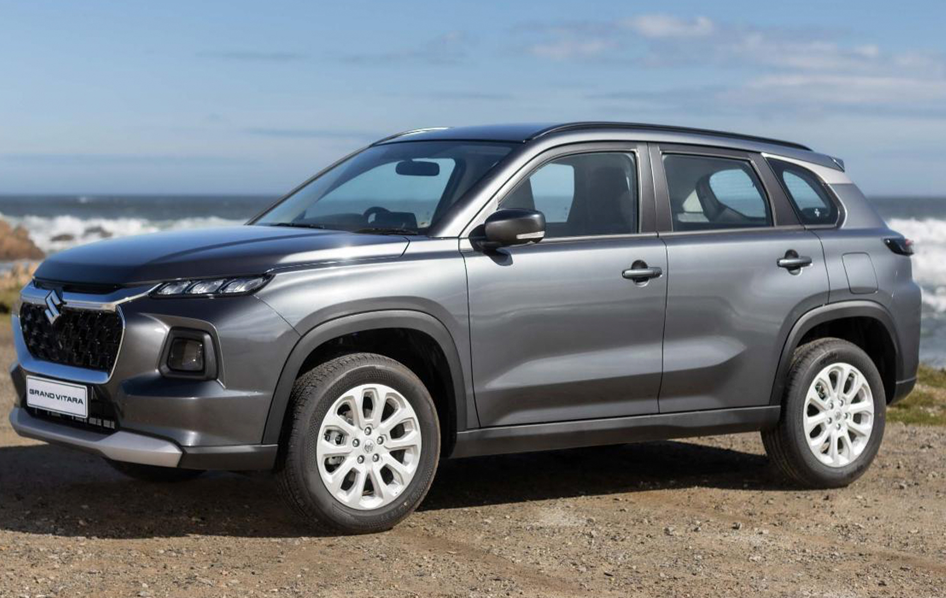 Автосалон: Suzuki Grand Vitara