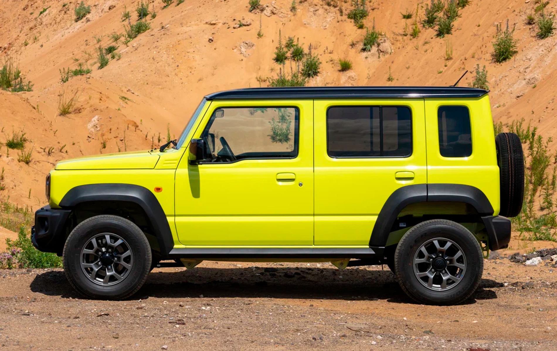 Автосалон: Suzuki Jimny 5-door