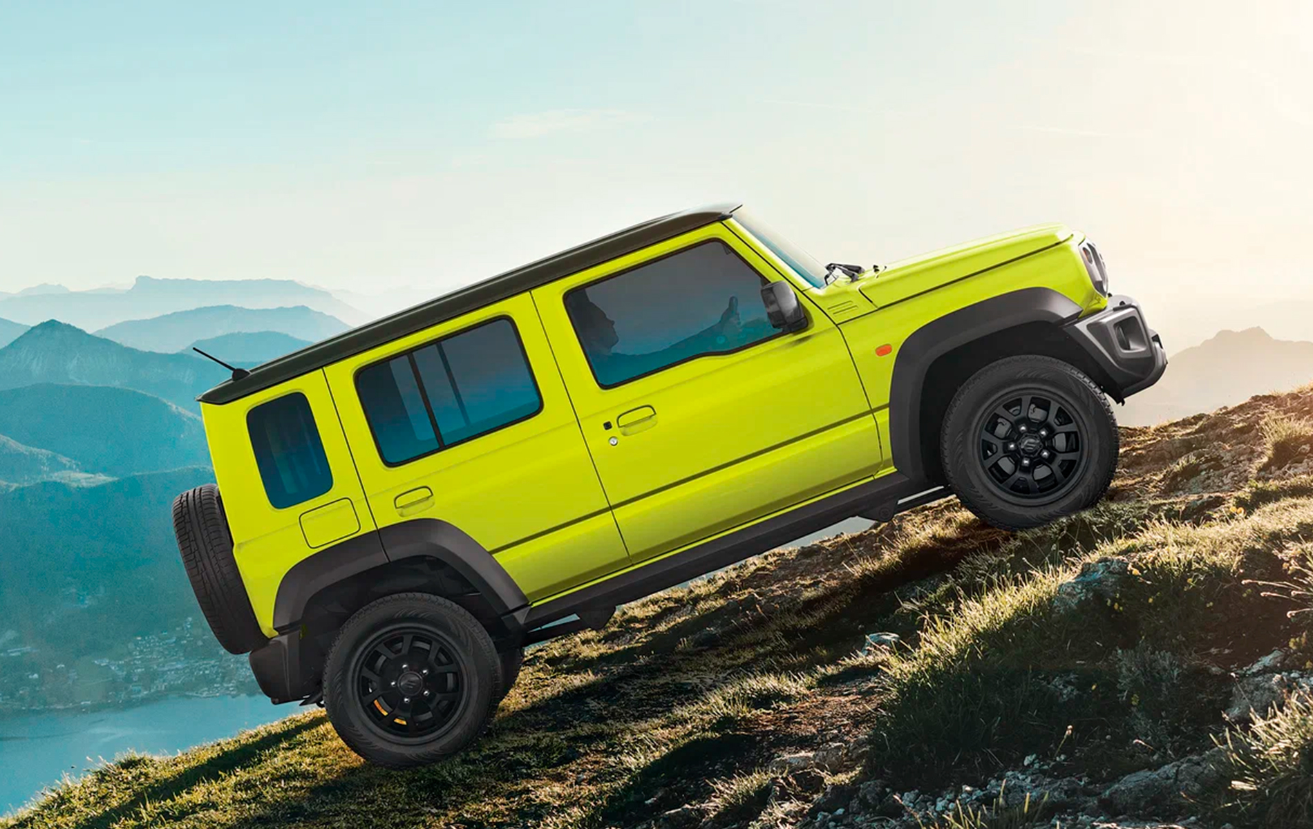Автосалон: Suzuki Jimny 5-door