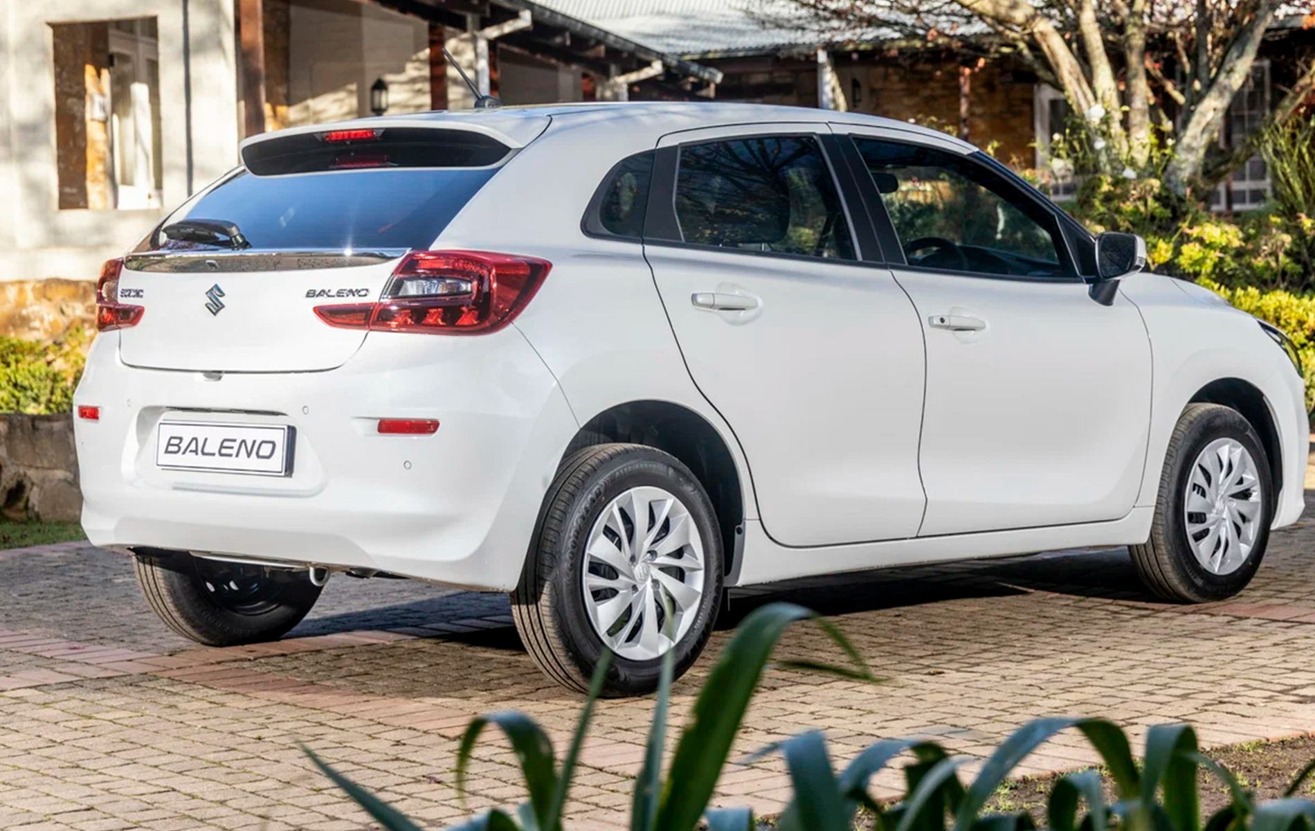 Автосалон: Suzuki Baleno