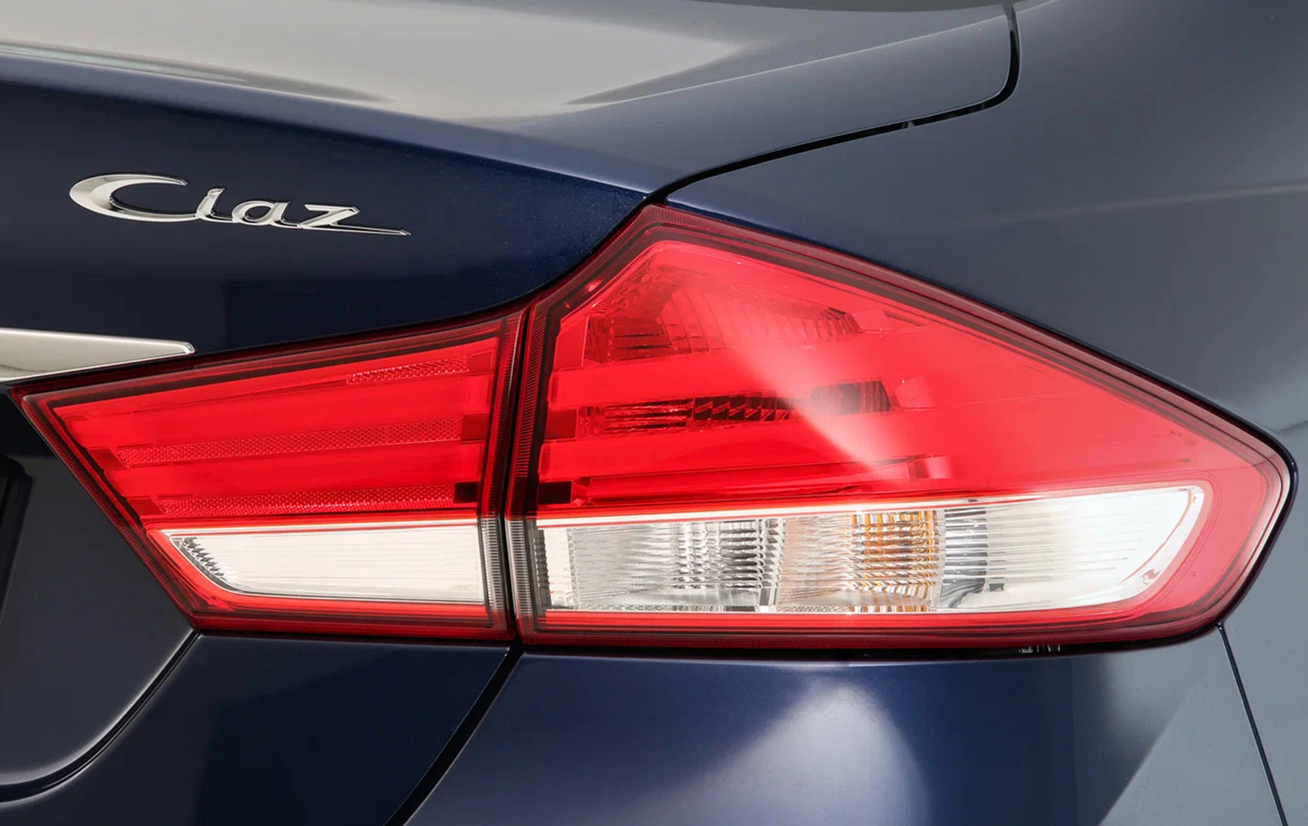 Автосалон: Suzuki Ciaz