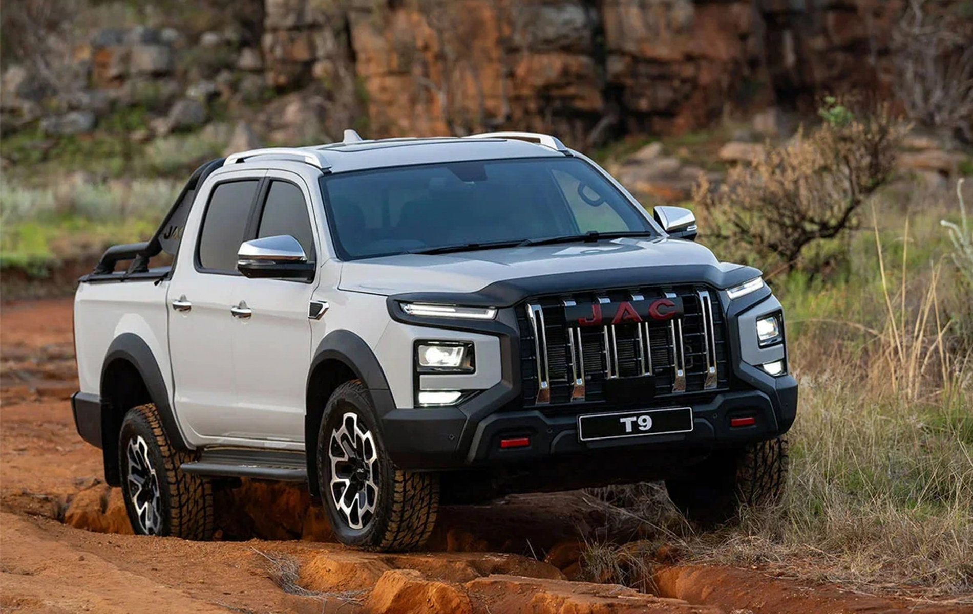 Автосалон: Jac T9