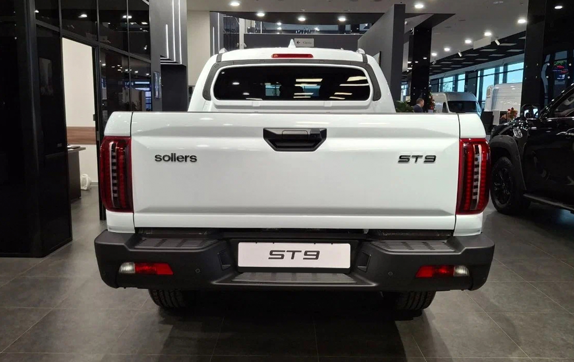 Автосалон: Sollers ST9
