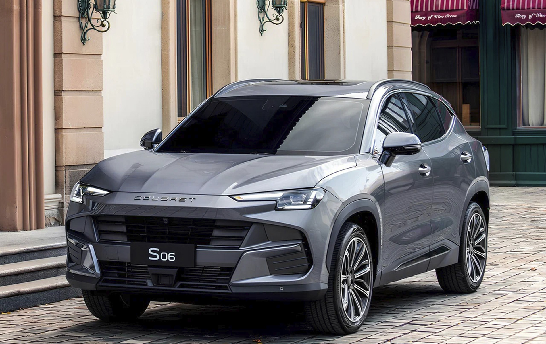 Автосалон: Soueast S06