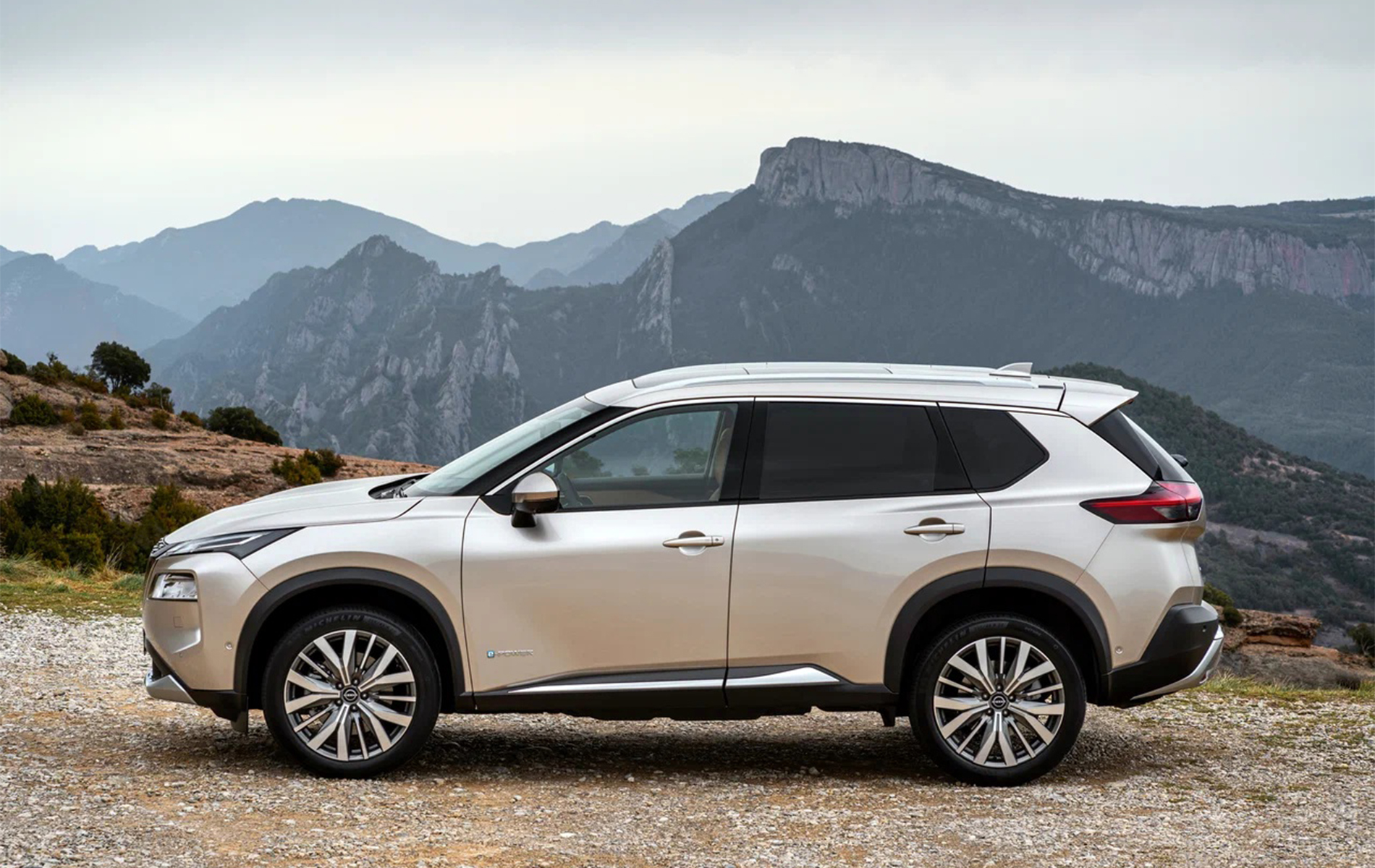 Автосалон: Nissan X-Trail New