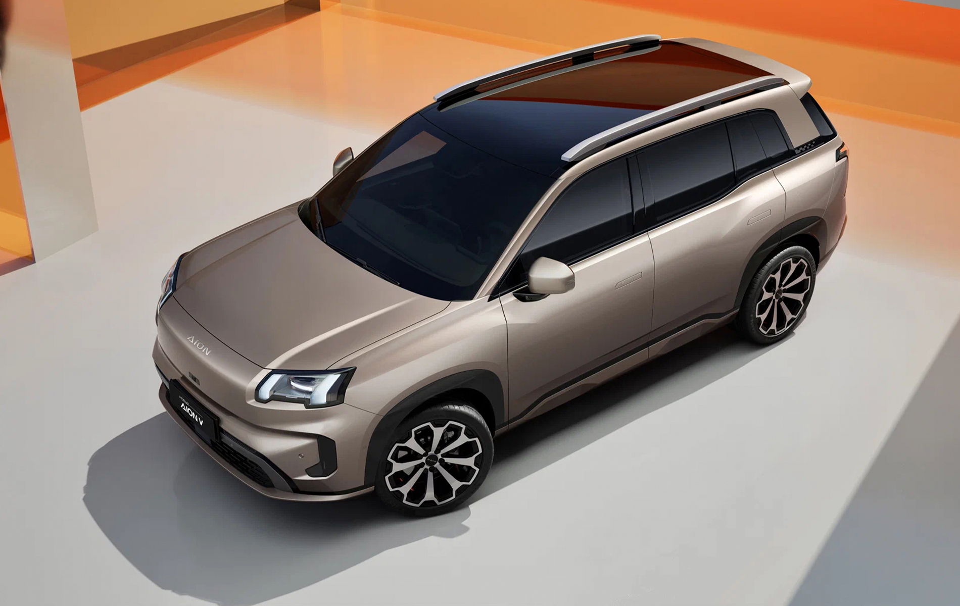 Автосалон: Gac Aion V