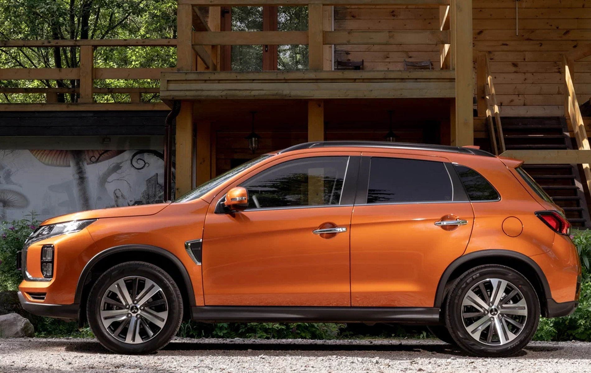 Автосалон: Mitsubishi ASX