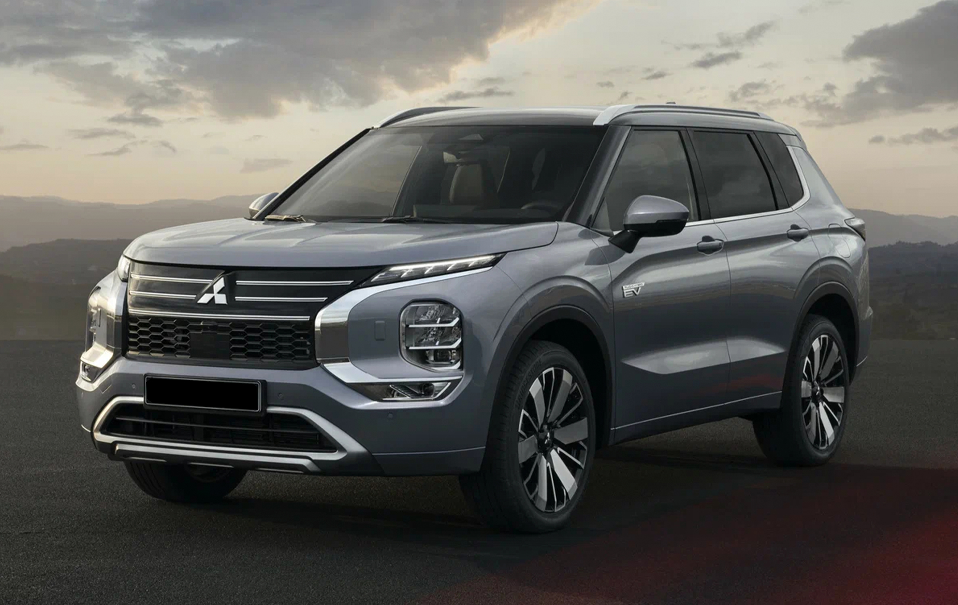 Автосалон: Mitsubishi Outlander New
