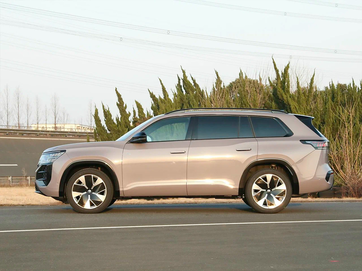 Автосалон: Volkswagen Teramont Pro II