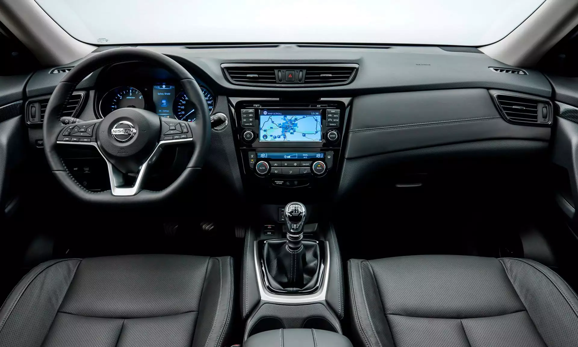 Автосалон: Nissan X-Trail