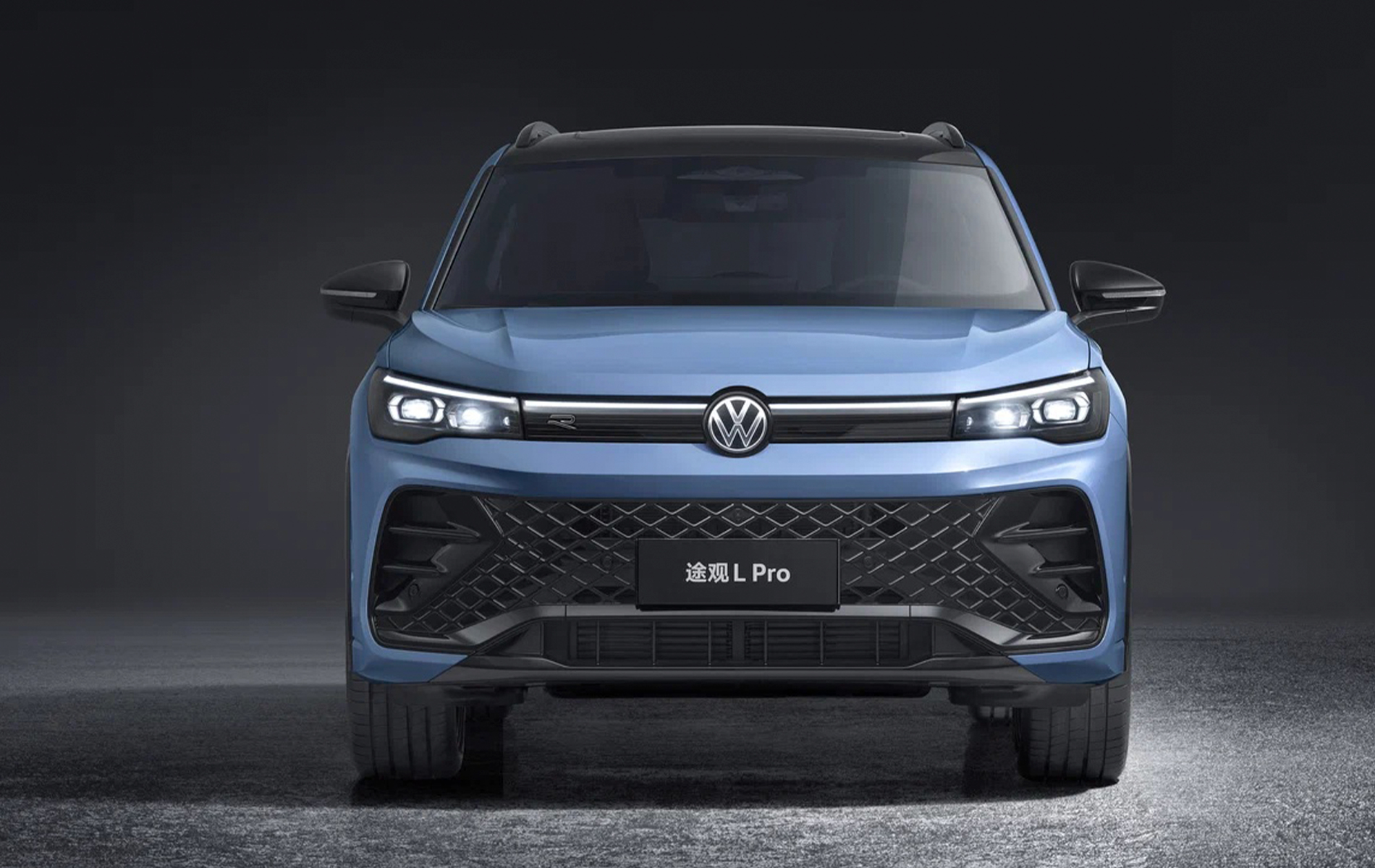 Автосалон: Volkswagen Tiguan L Pro
