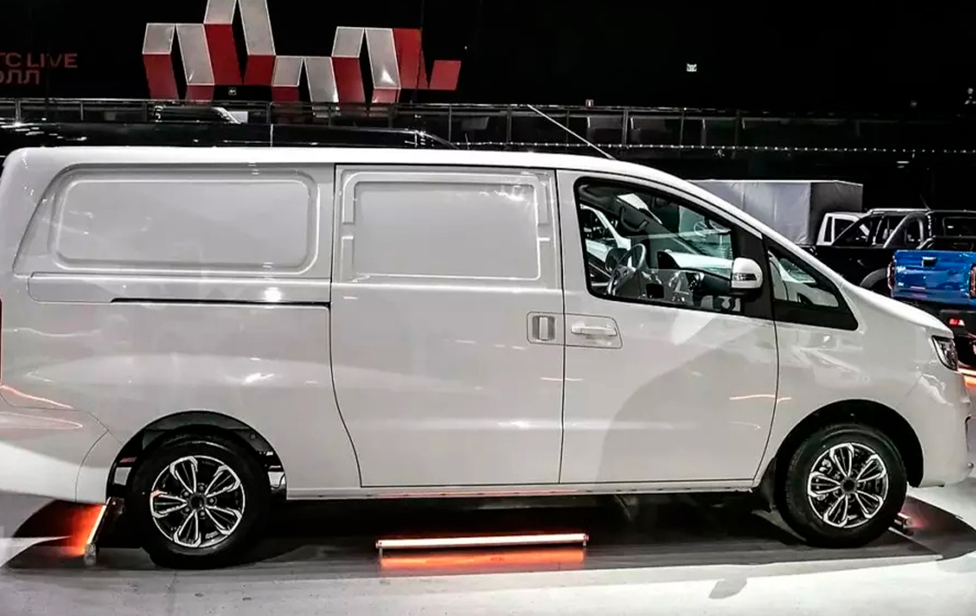 Автосалон: Sollers SF1 Фургон