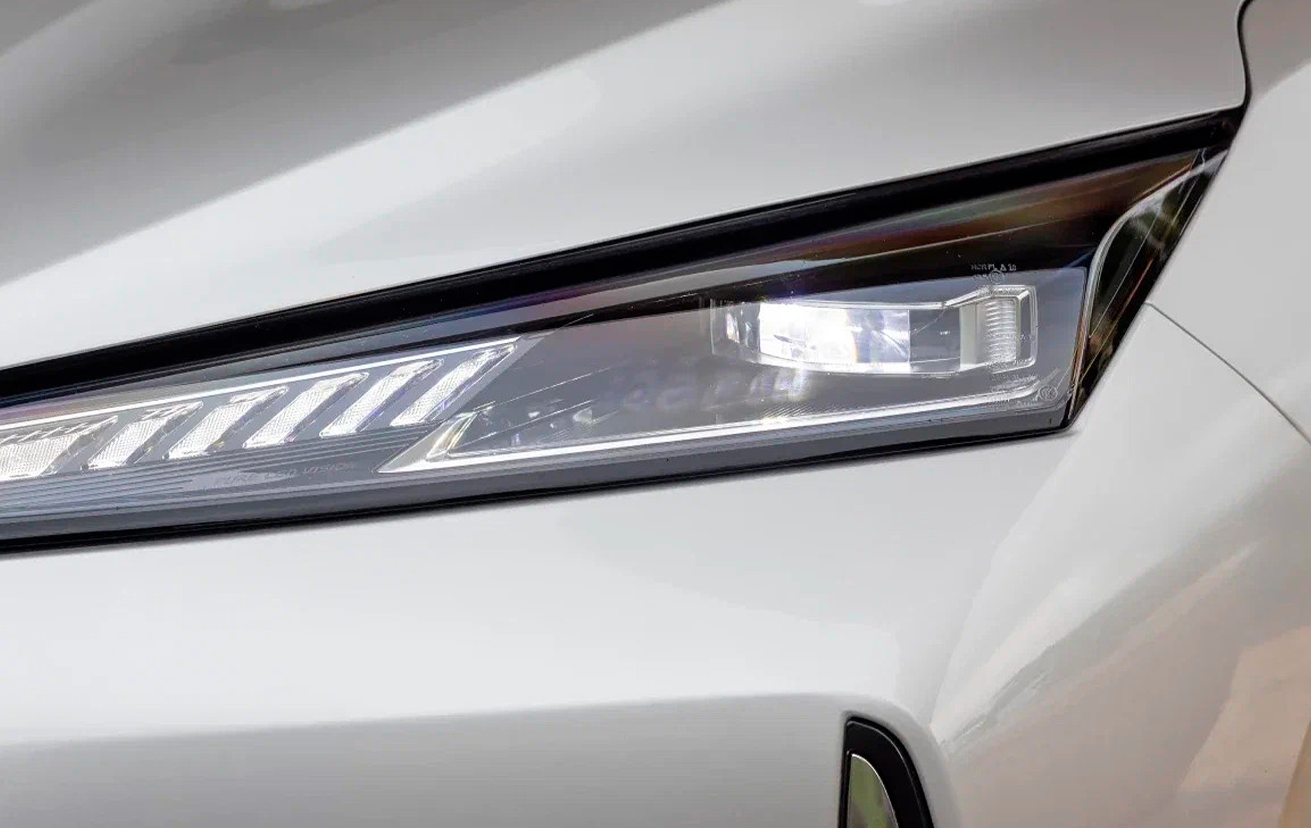 Автосалон: Evolute i-SKY New
