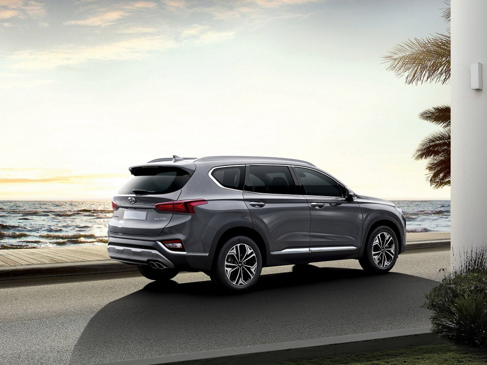 Автосалон: Hyundai Santa Fe