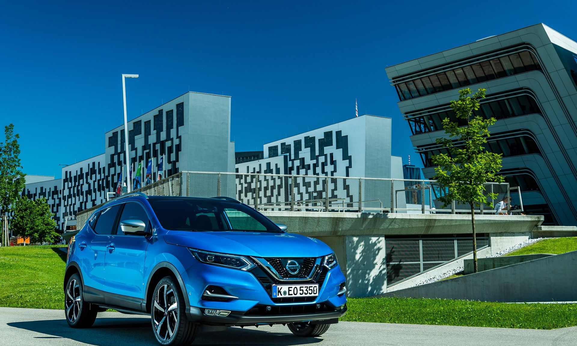 Автосалон: Nissan Qashqai