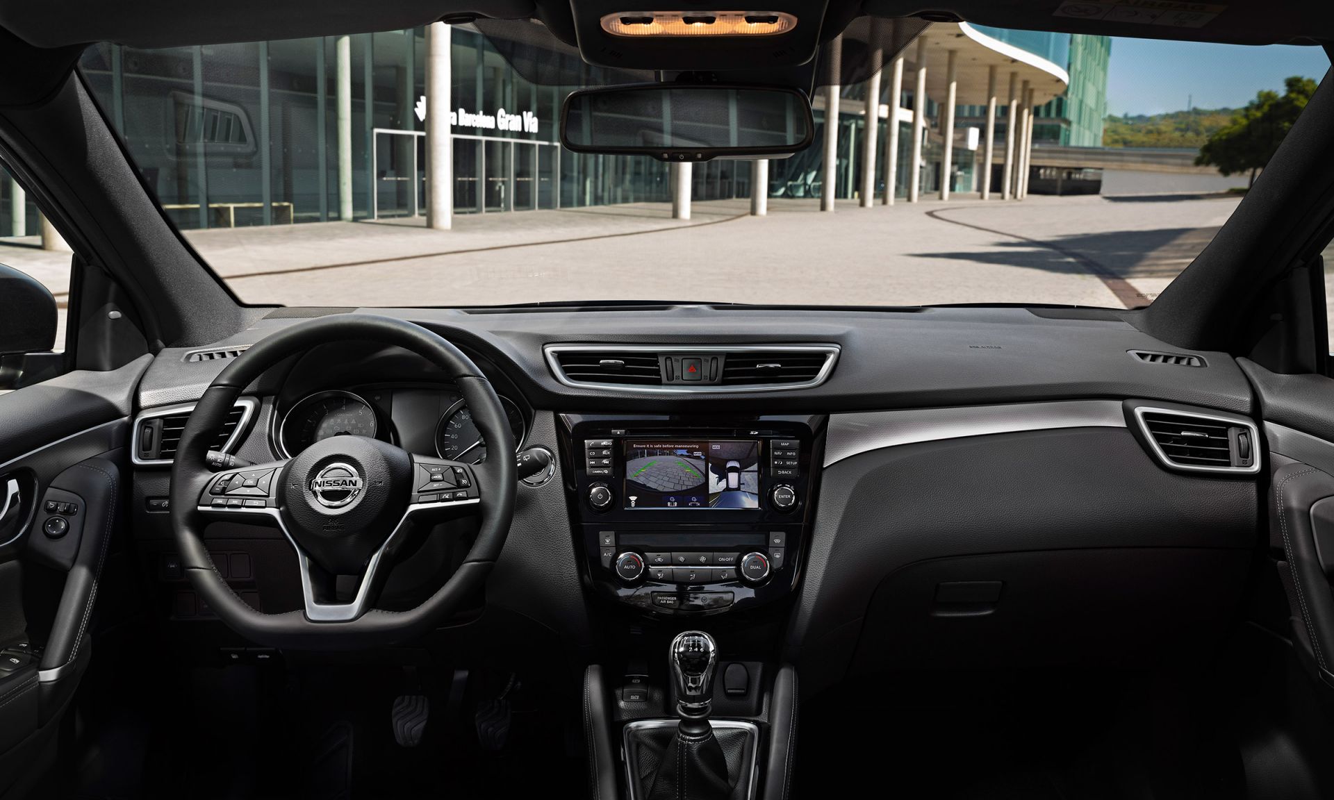 Автосалон: Nissan Qashqai