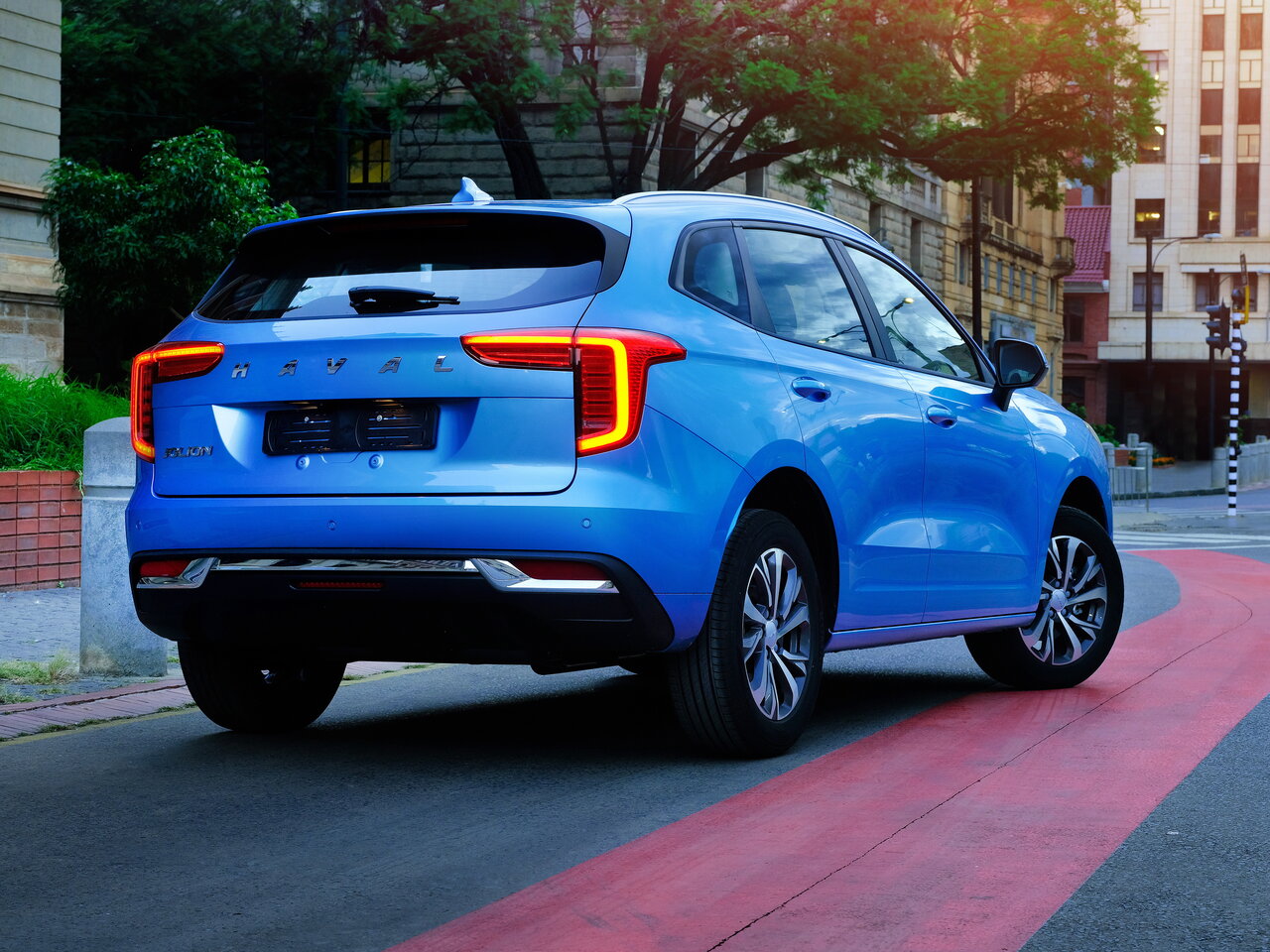 Автосалон: Haval Jolion
