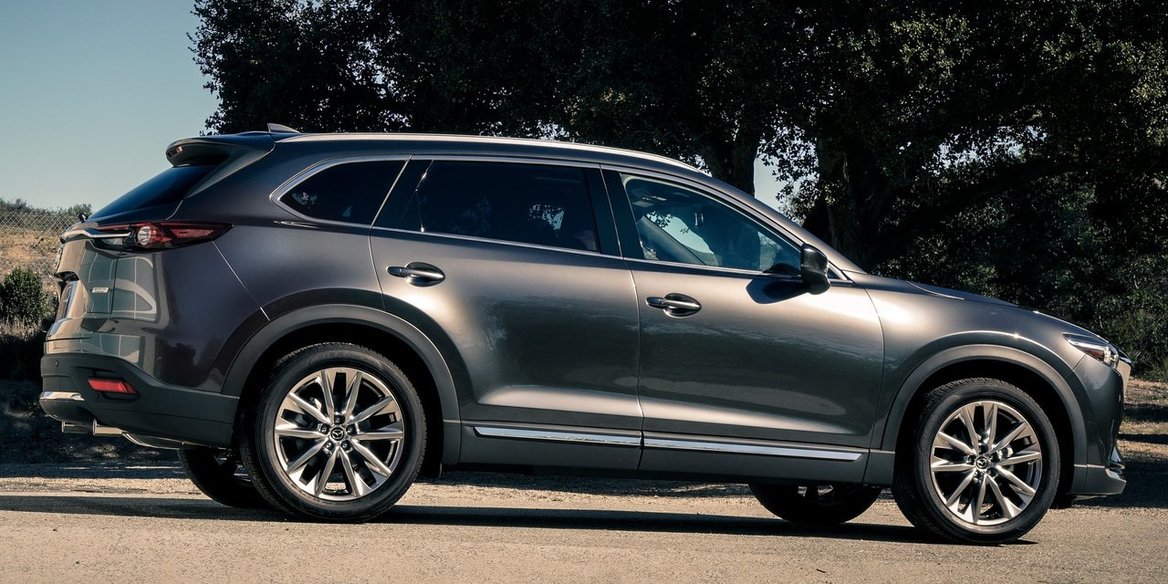 Автосалон: Mazda CX-9
