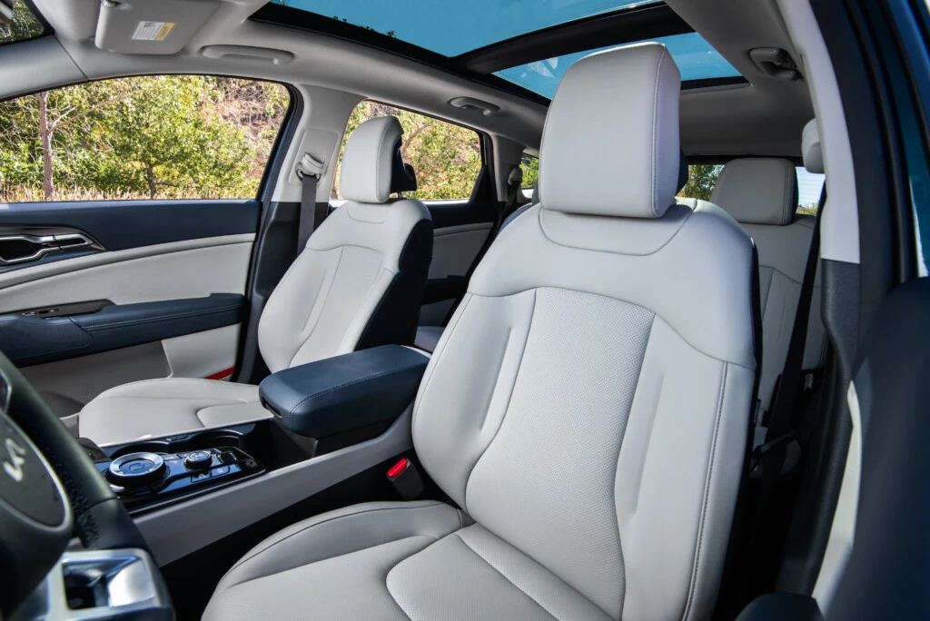 Автосалон: Kia Sportage