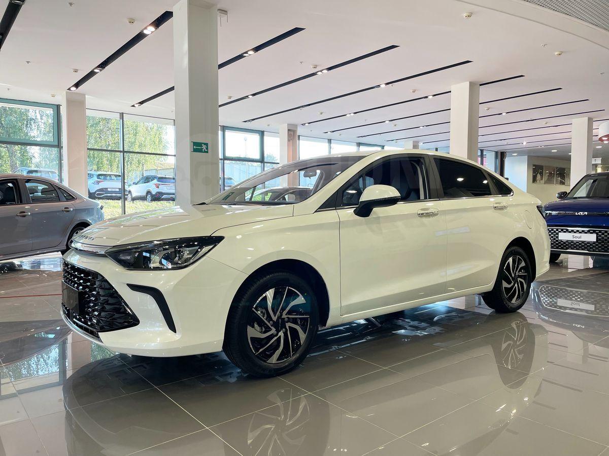 Автосалон: Baic U5 PLUS