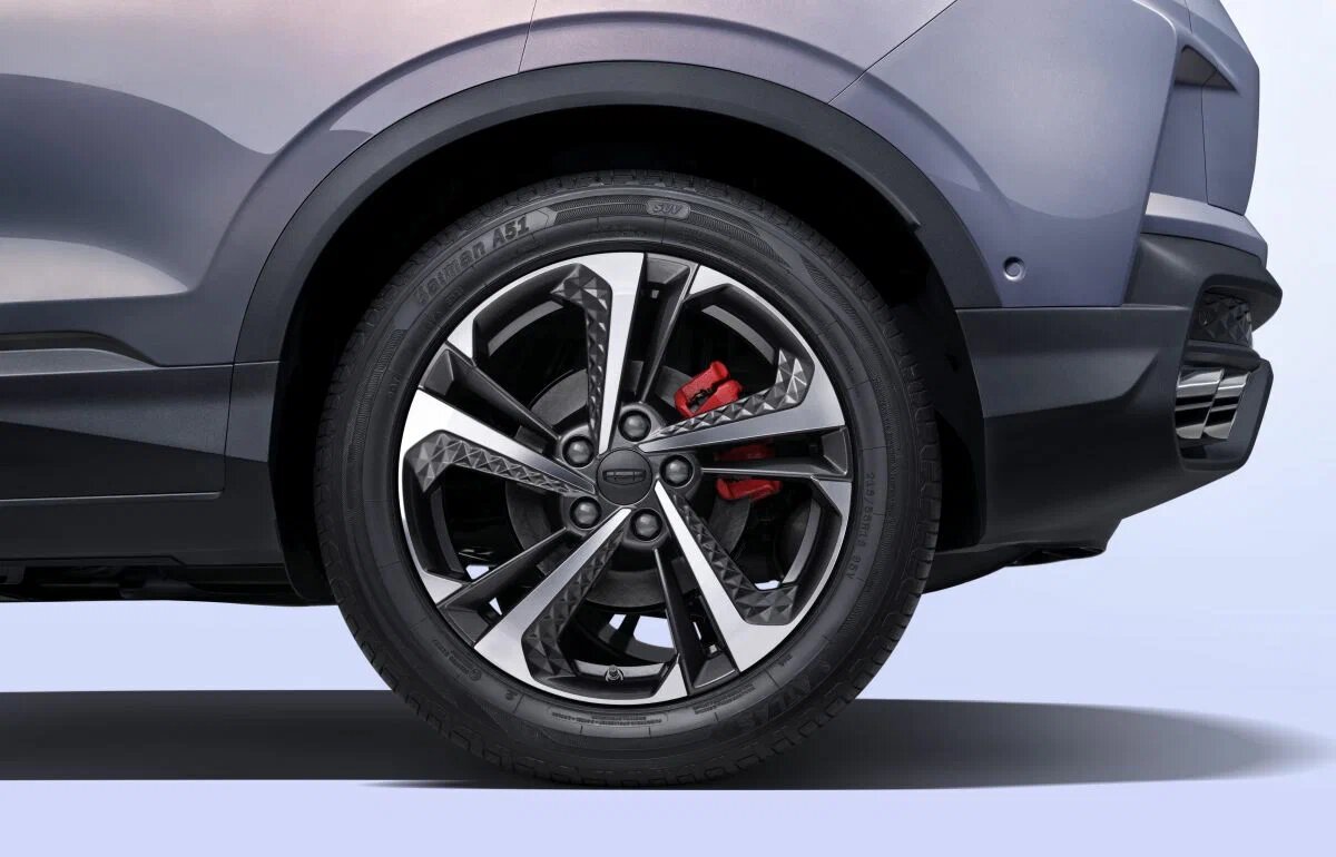 Автосалон: Geely Coolray