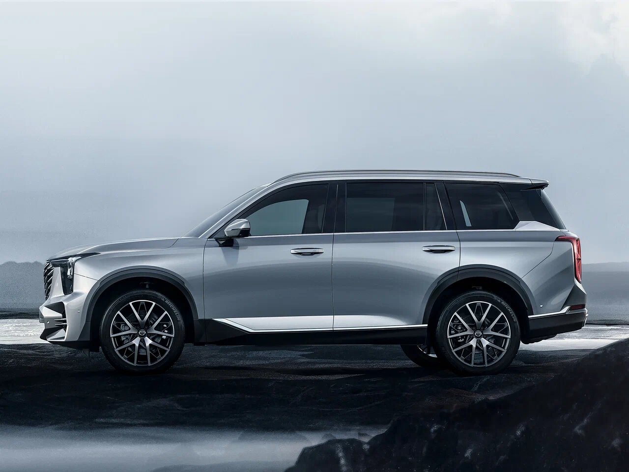 Автосалон: Gac GS8