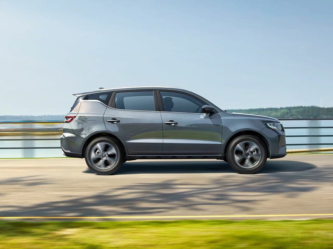 Автосалон: Livan X6 Pro