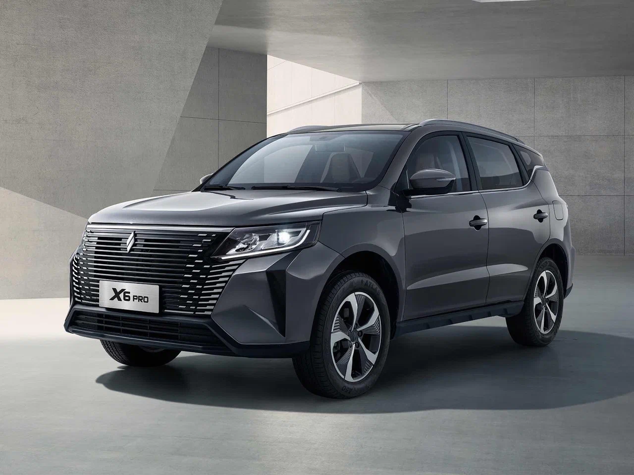 Автосалон: Livan X6 Pro