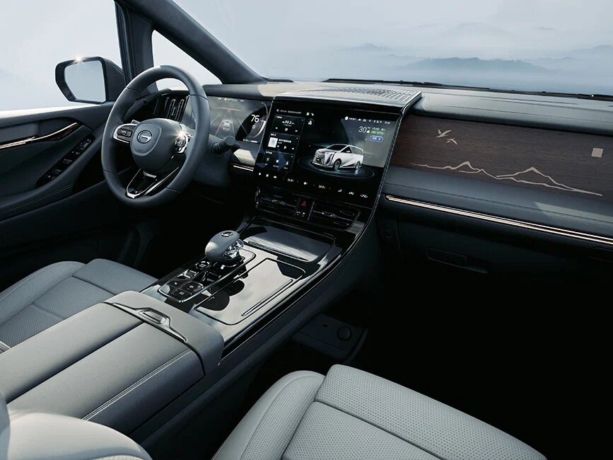 Автосалон: Gac M8