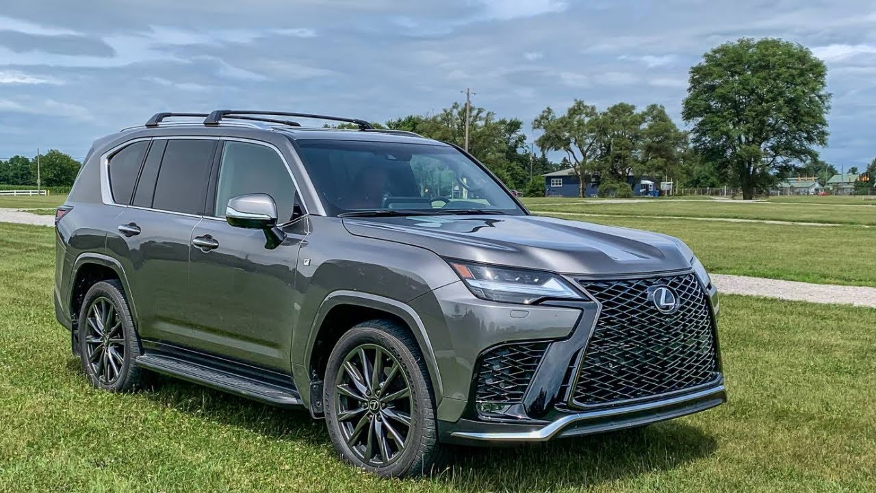 Автосалон: Lexus LX