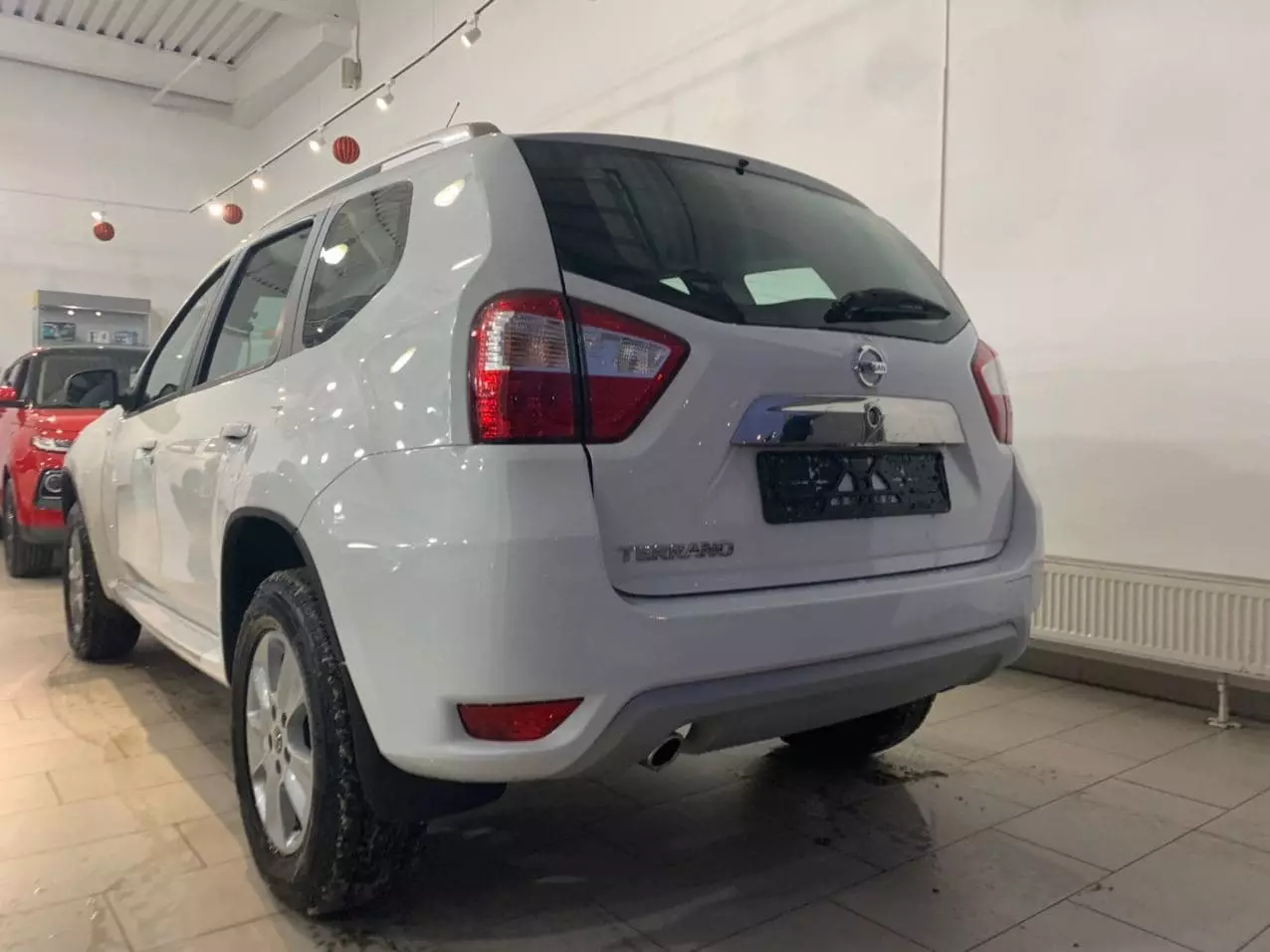 Автосалон: Nissan Terrano