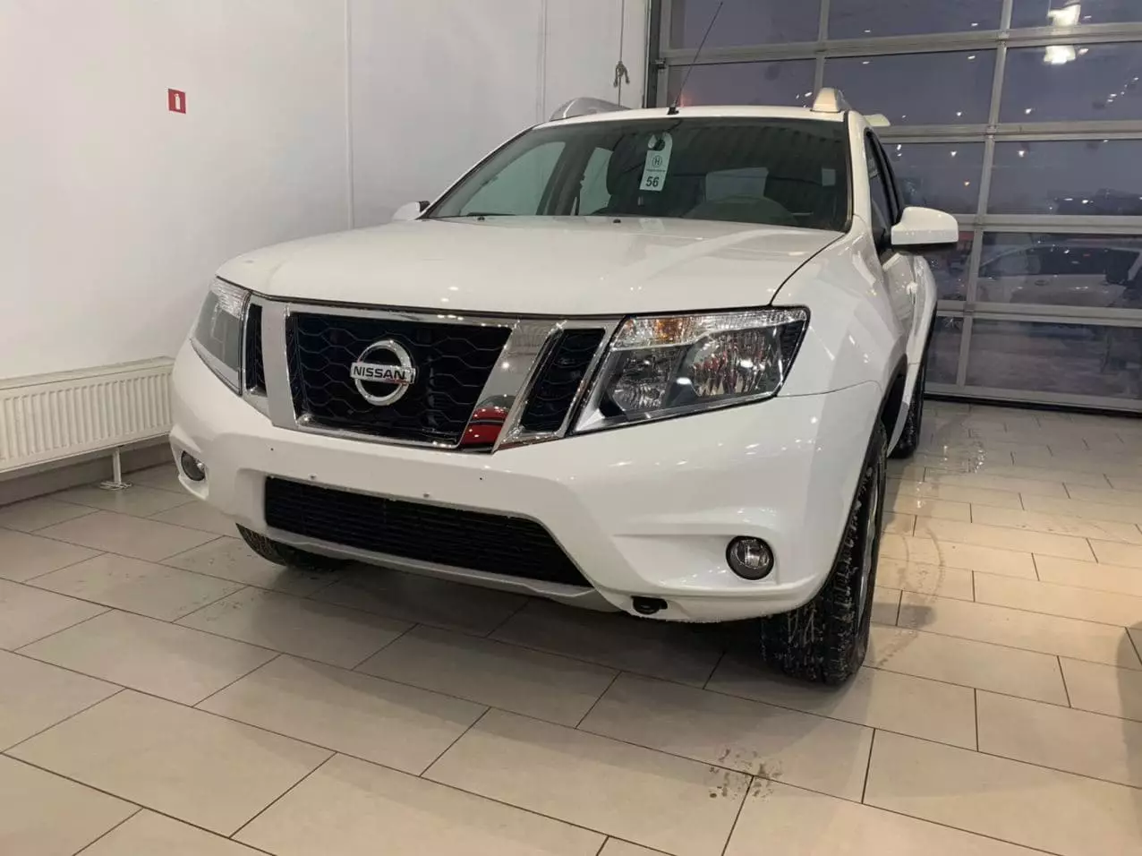 Автосалон: Nissan Terrano