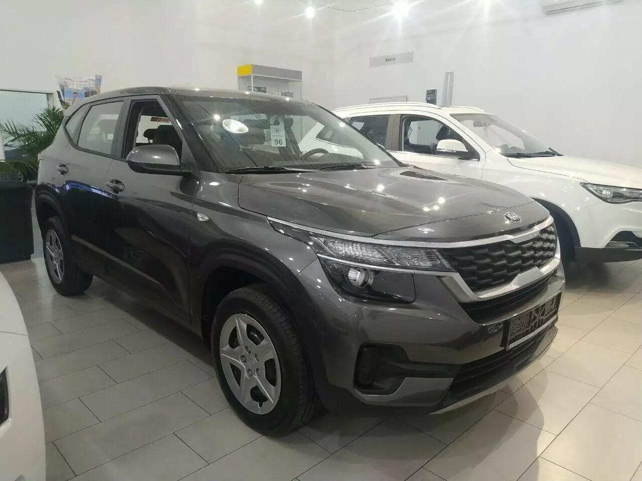 Автосалон: Kia Seltos
