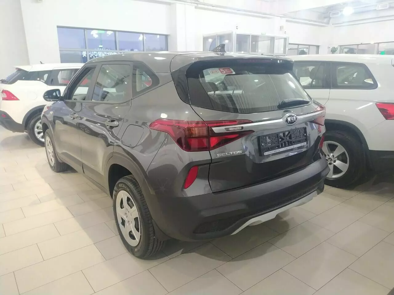 Автосалон: Kia Seltos