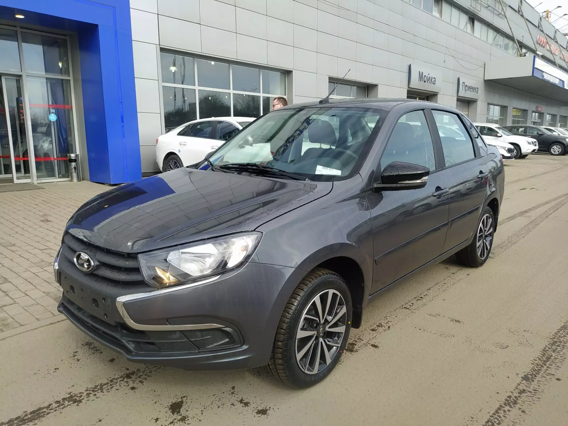 Автосалон: Lada Granta Седан New