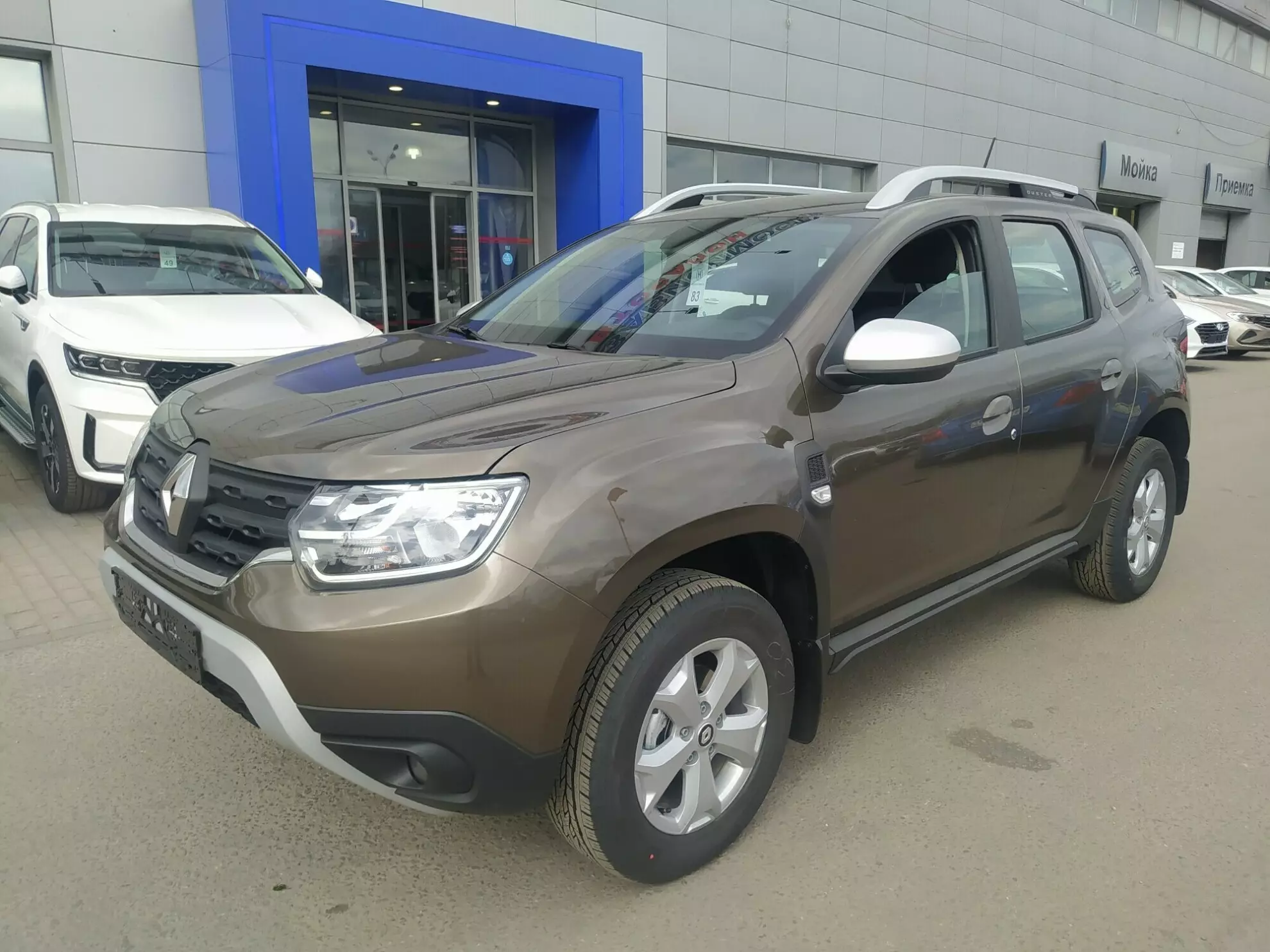 Автосалон: Renault Duster