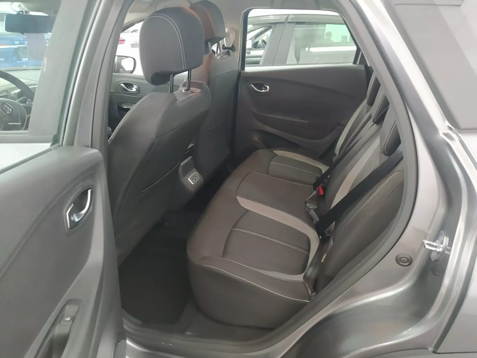 Автосалон: Renault Kaptur