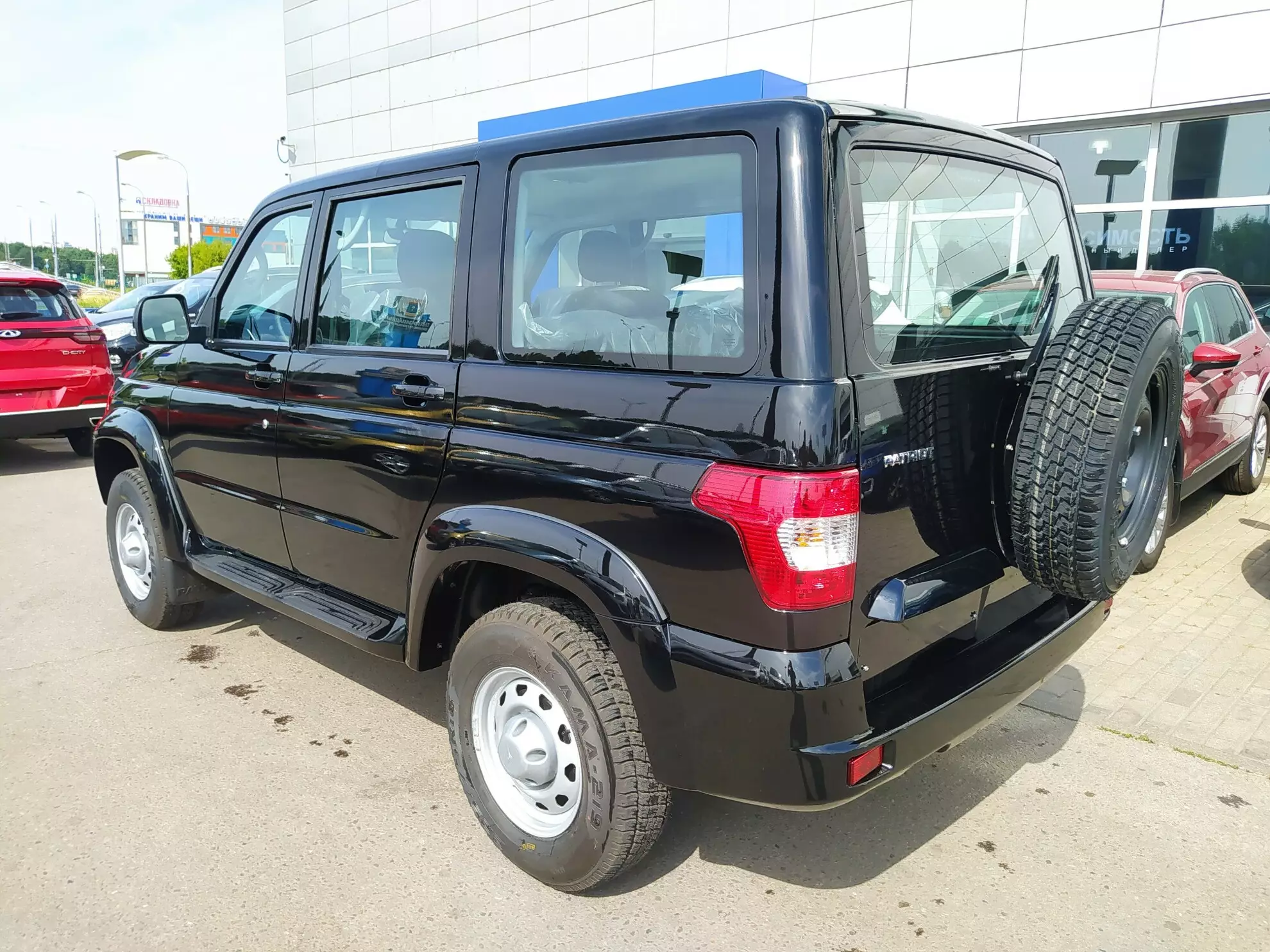 Автосалон: Uaz Patriot
