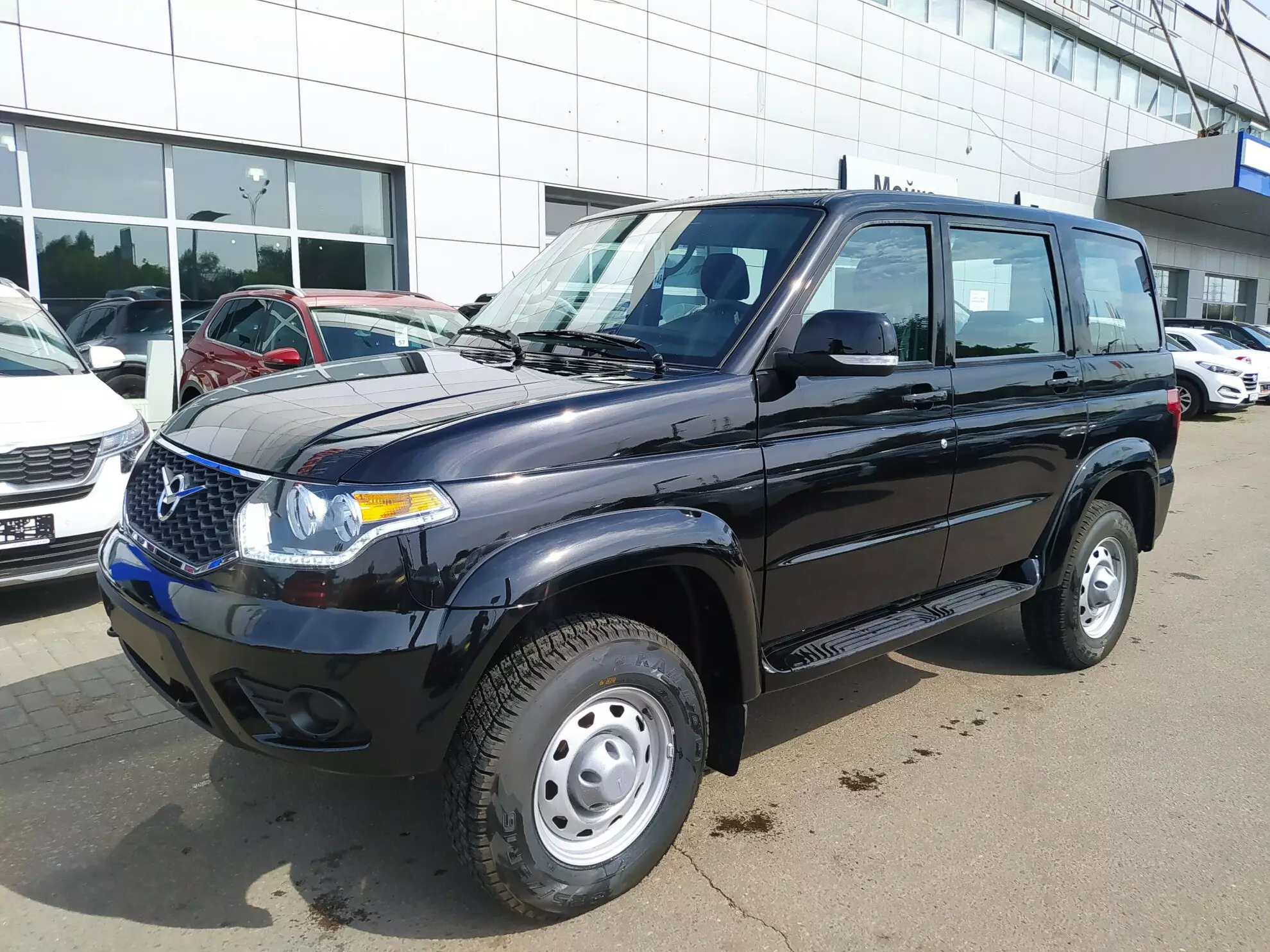 Автосалон: Uaz Patriot