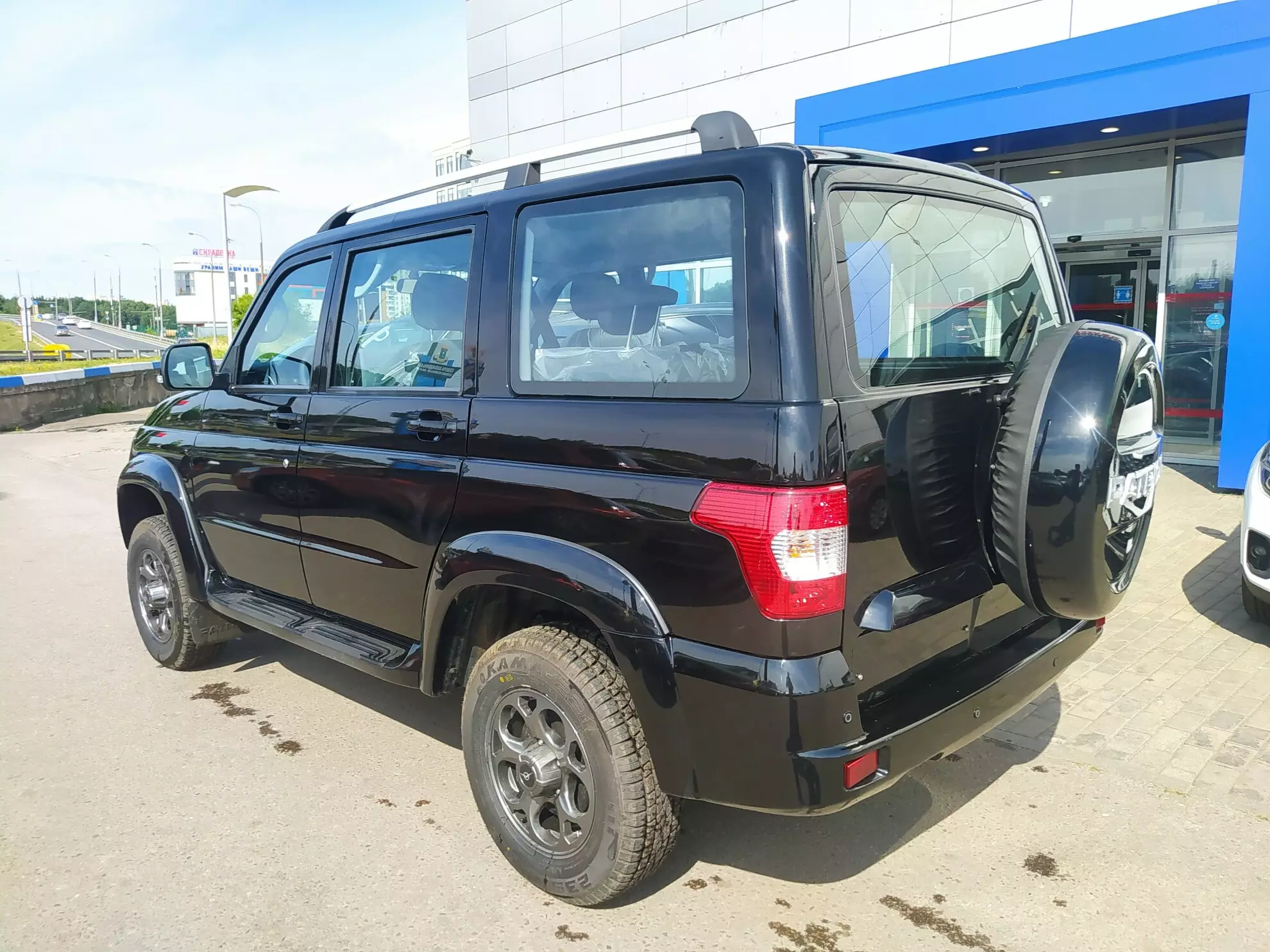 Автосалон: Uaz Patriot
