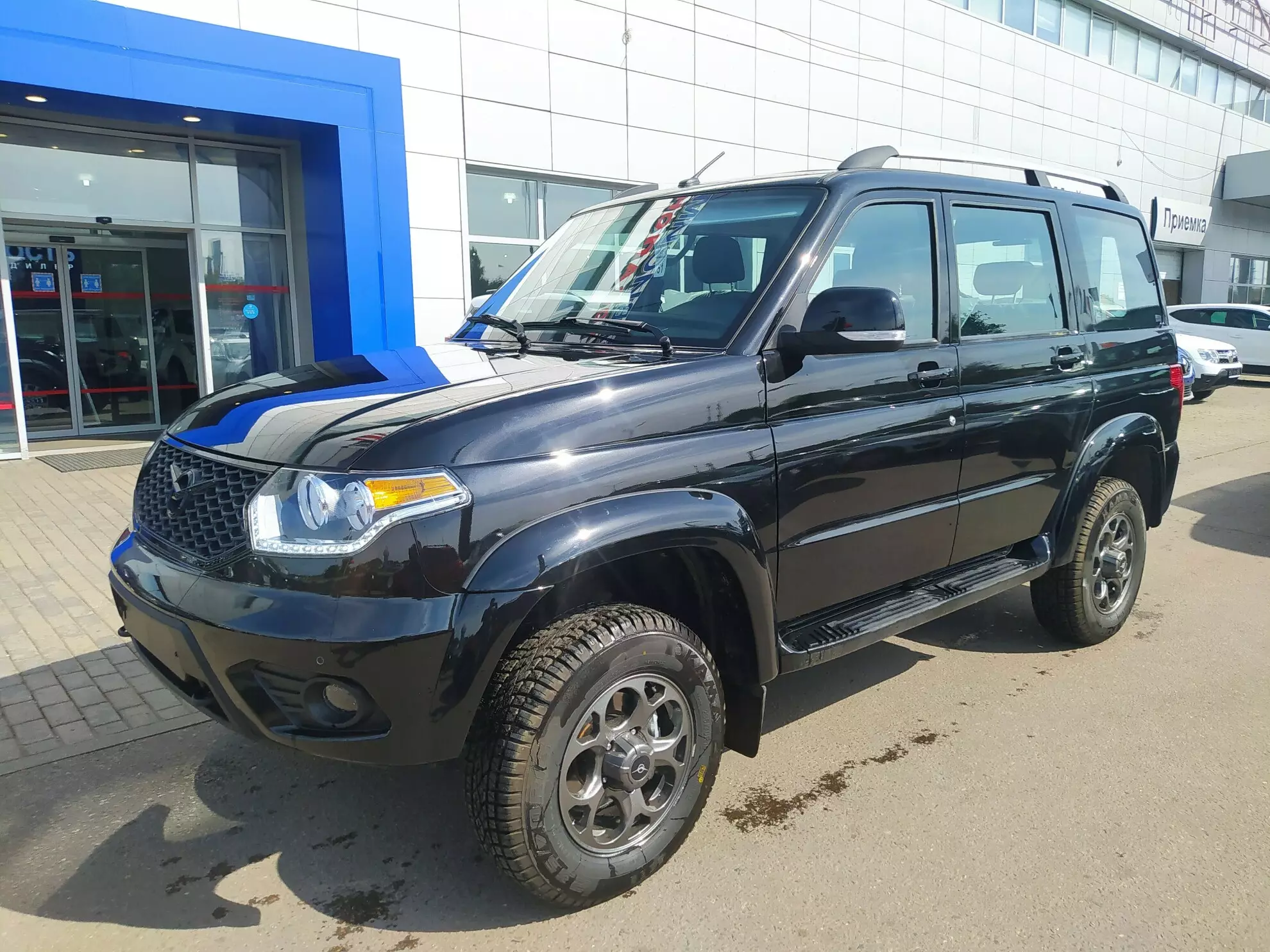 Автосалон: Uaz Patriot