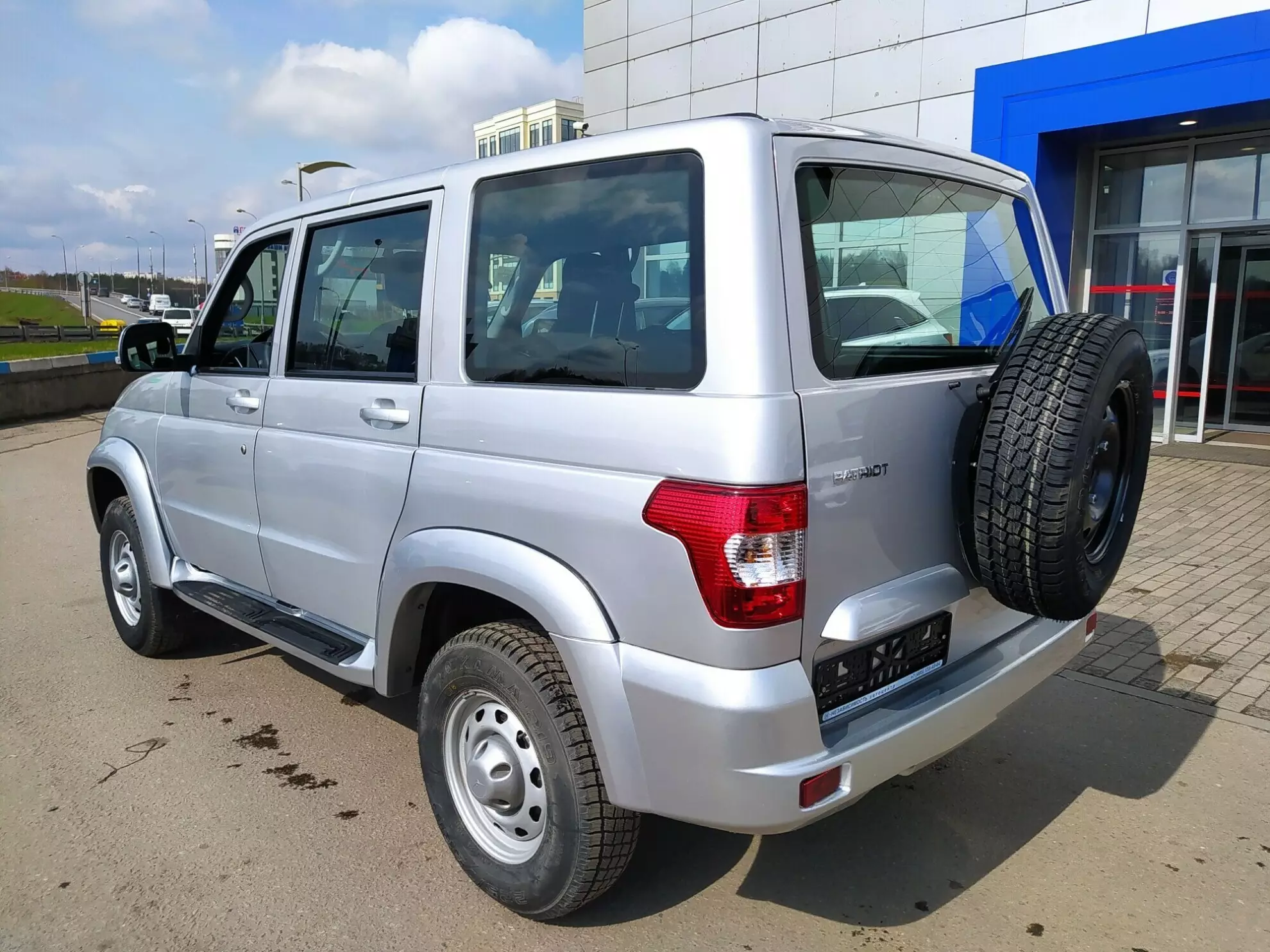Автосалон: Uaz Patriot